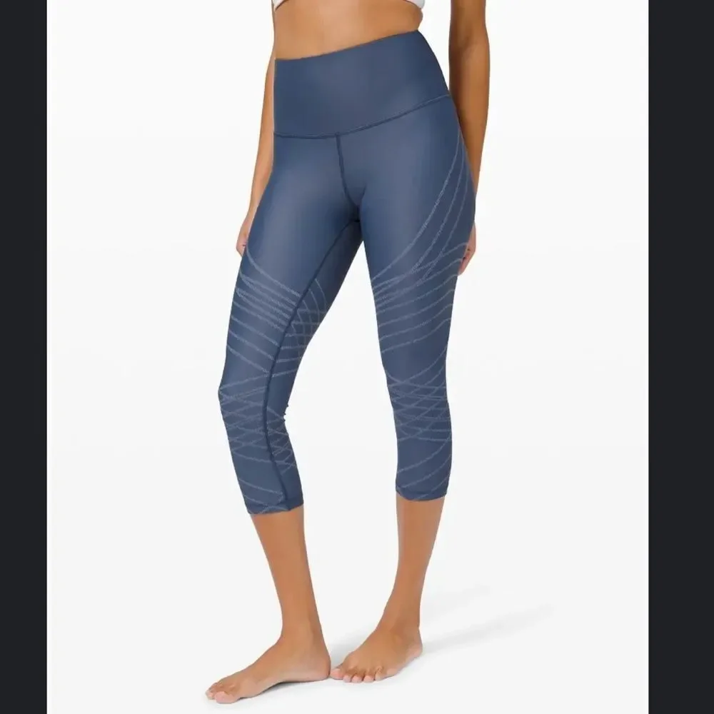 lululemon 4 Navy Cropped Leggings (b1)